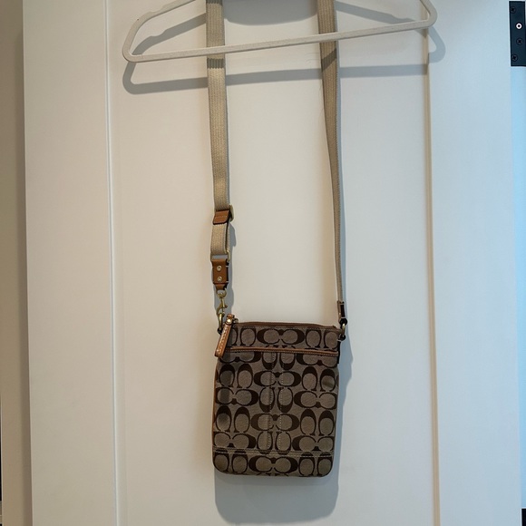 Coach Crossbody Bag - Picture 3 of 6